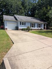 119 Silver Leaf Circle, Dickson, TN 37055