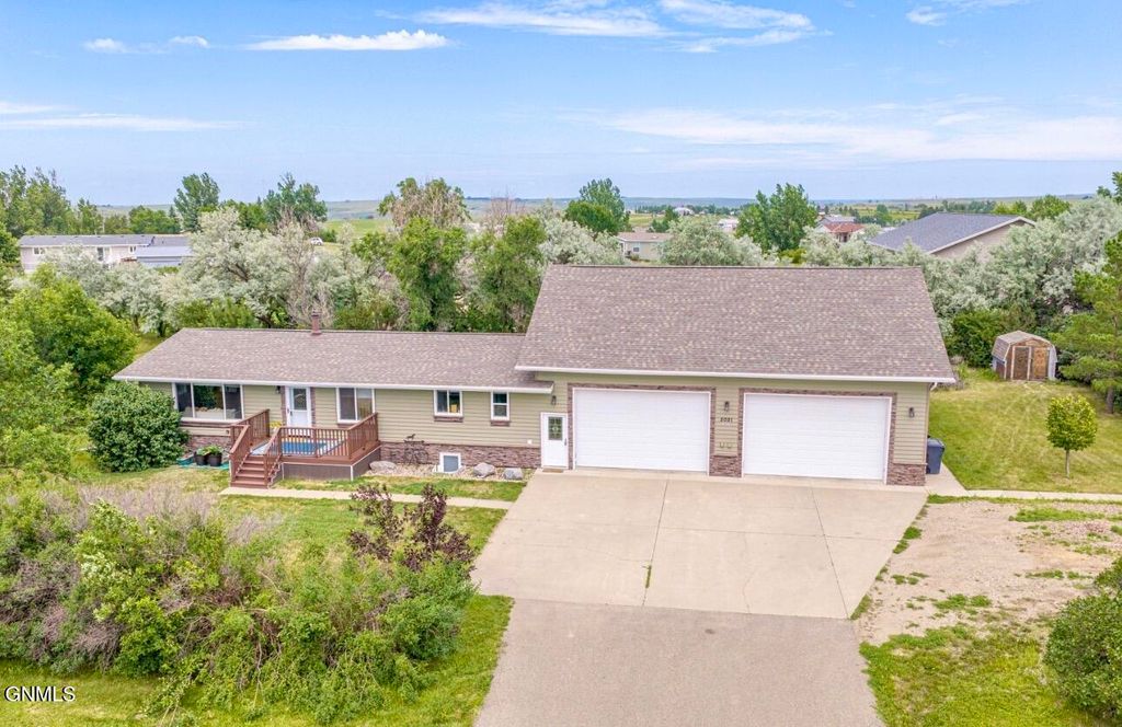 5021 132nd Trail NW, Williston, ND 58801 photo 1