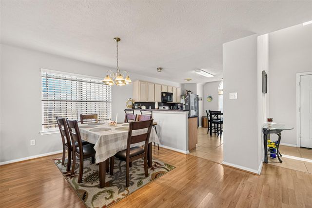 1302 E April Rain Court, Missouri City, TX 77489
