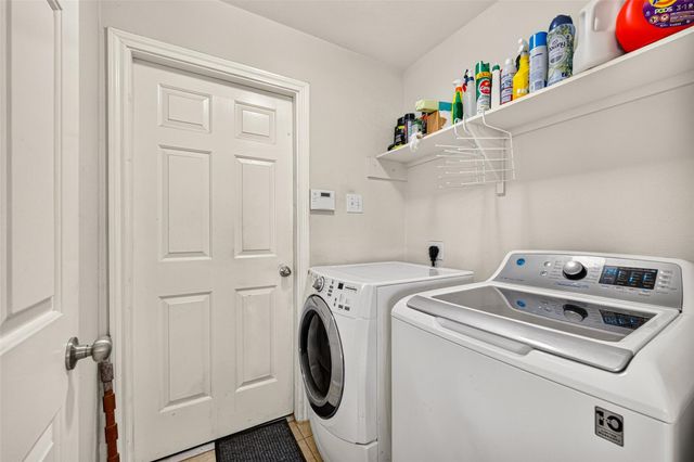 1302 E April Rain Court, Missouri City, TX 77489