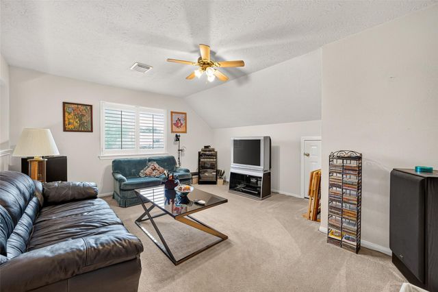 1302 E April Rain Court, Missouri City, TX 77489