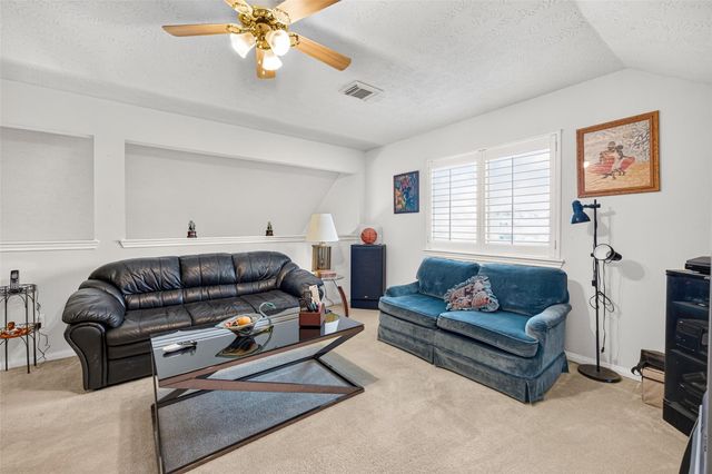 1302 E April Rain Court, Missouri City, TX 77489