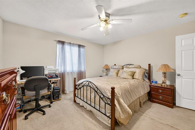 1302 E April Rain Court, Missouri City, TX 77489