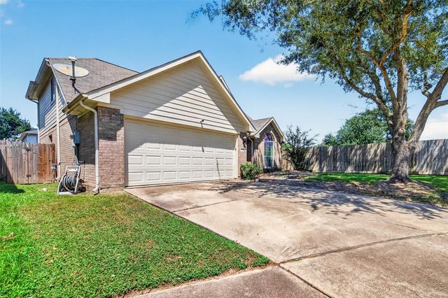1302 E April Rain Court, Missouri City, TX 77489