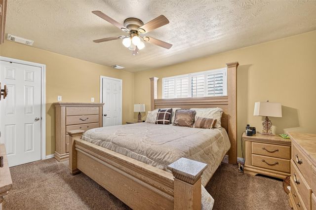 1302 E April Rain Court, Missouri City, TX 77489