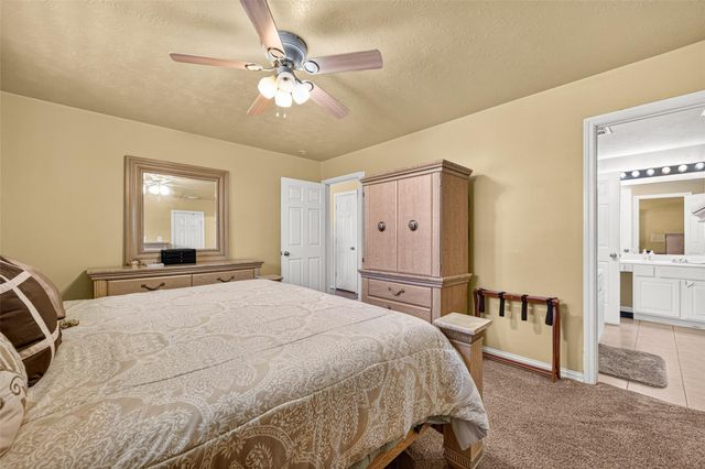 1302 E April Rain Court, Missouri City, TX 77489