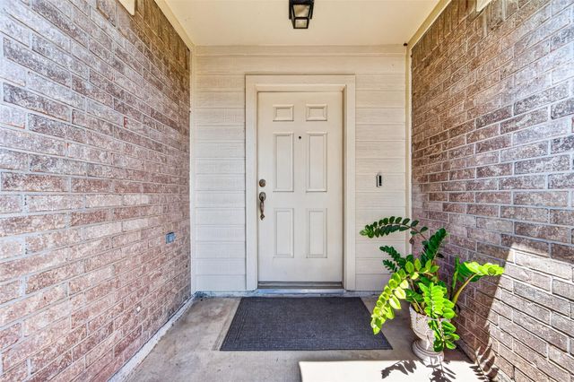 1302 E April Rain Court, Missouri City, TX 77489