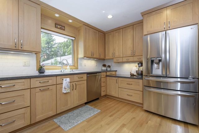 147 W Laflin AVENUE, Waukesha, WI 53186