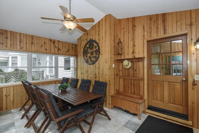 147 W Laflin AVENUE, Waukesha, WI 53186