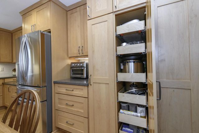 147 W Laflin AVENUE, Waukesha, WI 53186