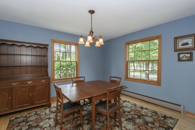 147 W Laflin AVENUE, Waukesha, WI 53186
