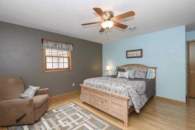 147 W Laflin AVENUE, Waukesha, WI 53186