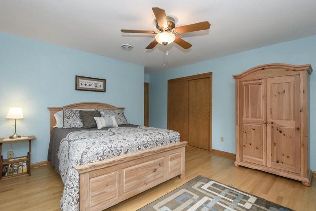 147 W Laflin AVENUE, Waukesha, WI 53186