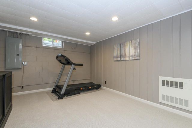 147 W Laflin AVENUE, Waukesha, WI 53186