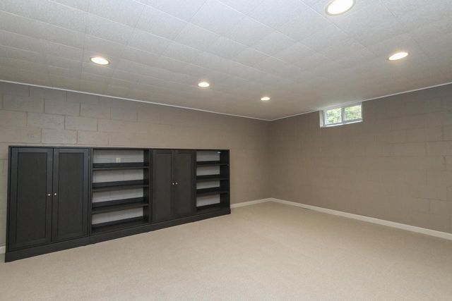 147 W Laflin AVENUE, Waukesha, WI 53186