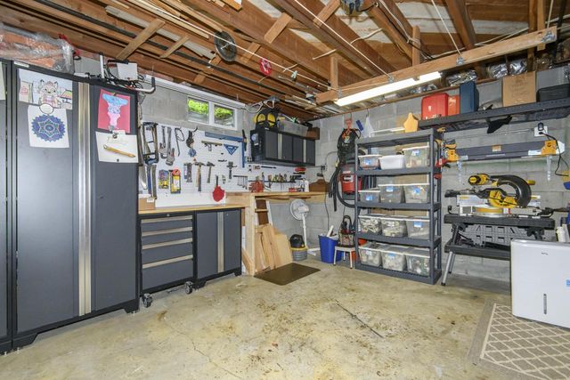 147 W Laflin AVENUE, Waukesha, WI 53186