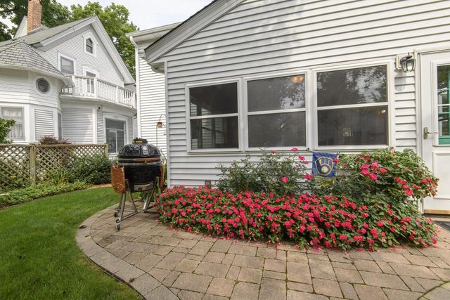147 W Laflin AVENUE, Waukesha, WI 53186