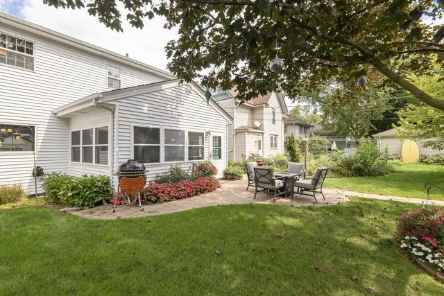 147 W Laflin AVENUE, Waukesha, WI 53186