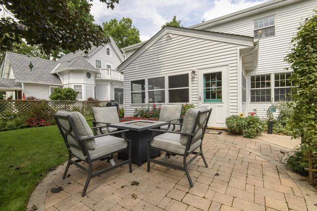 147 W Laflin AVENUE, Waukesha, WI 53186