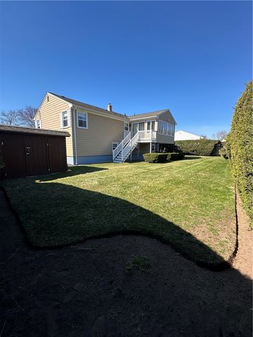 43 BICENTENNIAL Way, North Providence, RI 02911