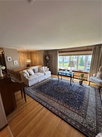 43 BICENTENNIAL Way, North Providence, RI 02911