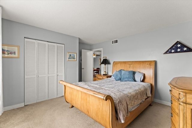 685 Oak St 7-12, Brockton, MA 02301
