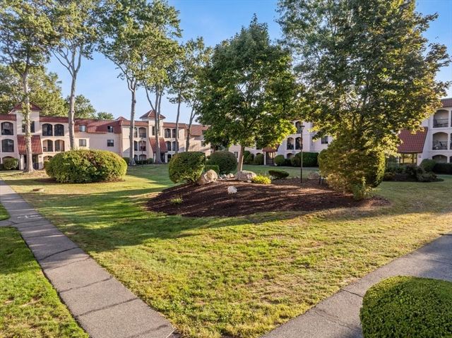 685 Oak St 7-12, Brockton, MA 02301