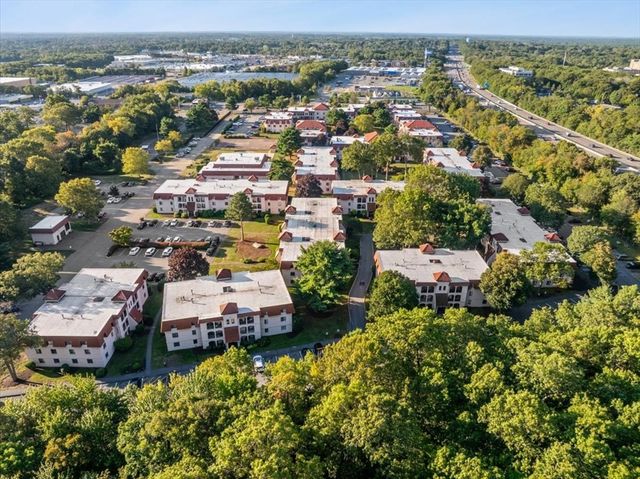 685 Oak St 7-12, Brockton, MA 02301