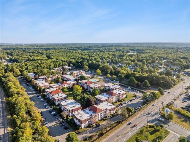 685 Oak St 7-12, Brockton, MA 02301