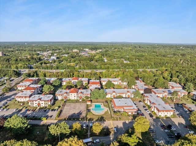 685 Oak St 7-12, Brockton, MA 02301
