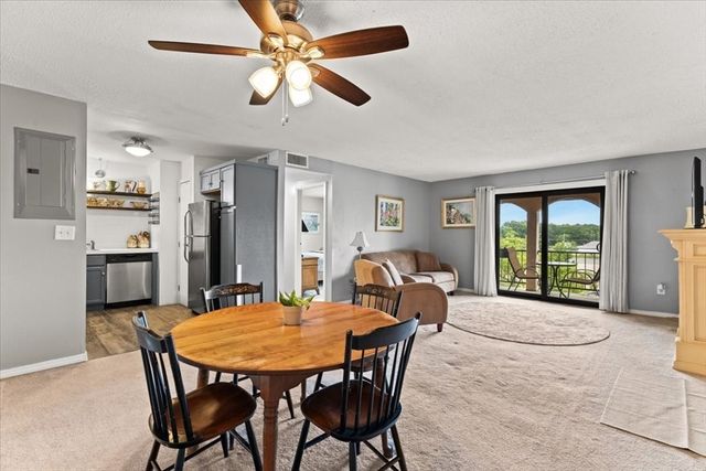 685 Oak St 7-12, Brockton, MA 02301