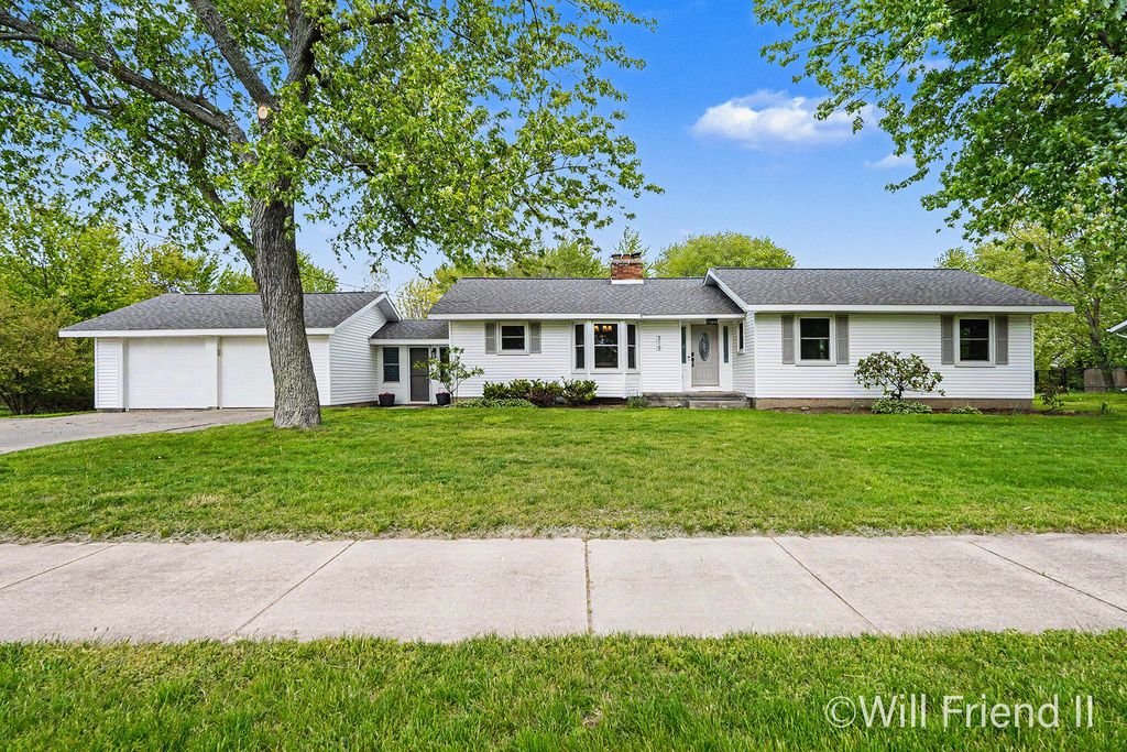319 Country Club Road, Holland City, MI 49424