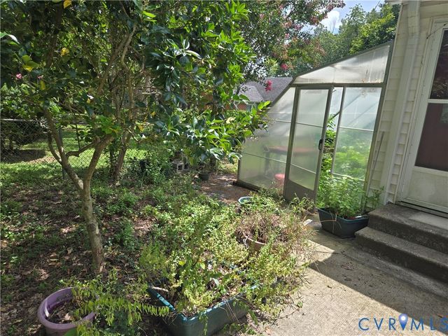 207 Fayette St, Farmville, VA 23901