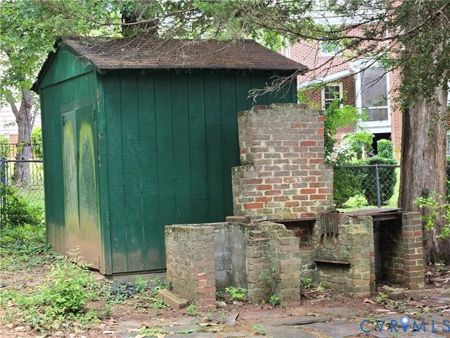 207 Fayette St, Farmville, VA 23901