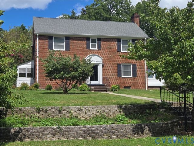 207 Fayette St, Farmville, VA 23901