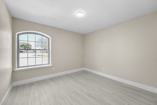 5202 Hollow Bend Lane, Garland, TX 75043