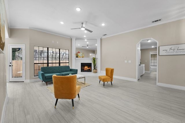 5202 Hollow Bend Lane, Garland, TX 75043