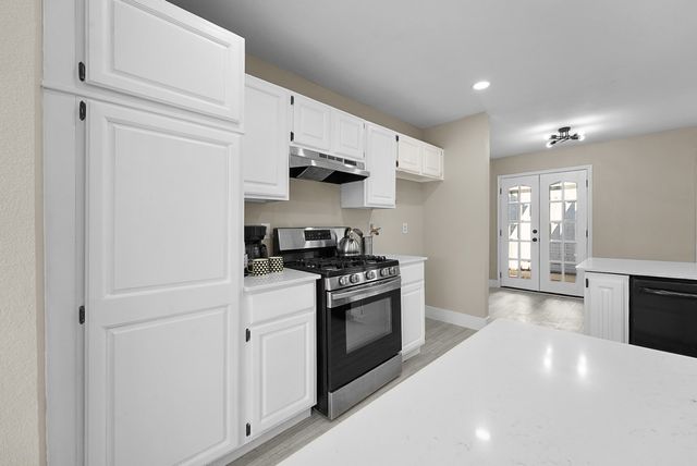 5202 Hollow Bend Lane, Garland, TX 75043