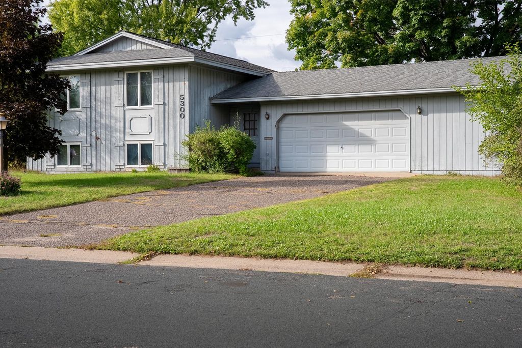 5300 77th Avenue N, Brooklyn Park, MN 55443 — exterior