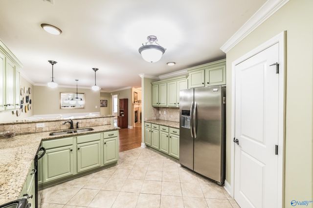 55 Moore Farm Circle NW 55, Huntsville, AL 35806