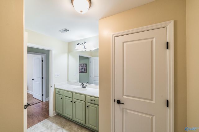 55 Moore Farm Circle NW 55, Huntsville, AL 35806