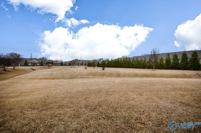 55 Moore Farm Circle NW 55, Huntsville, AL 35806