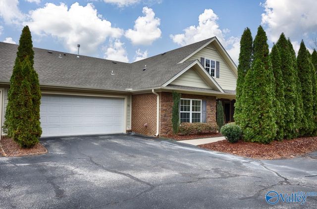 55 Moore Farm Circle NW 55, Huntsville, AL 35806