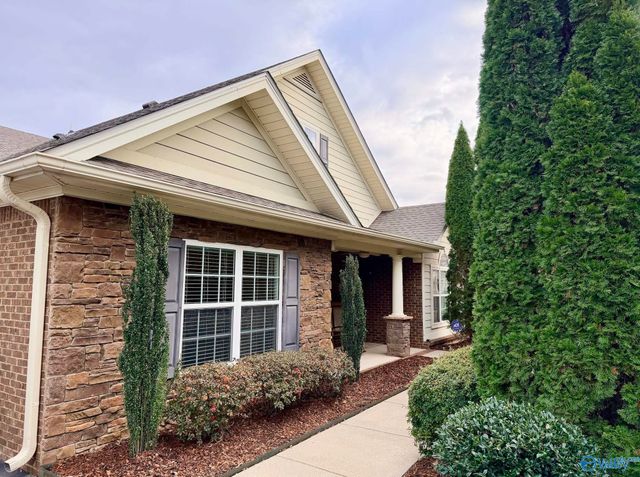 55 Moore Farm Circle NW 55, Huntsville, AL 35806