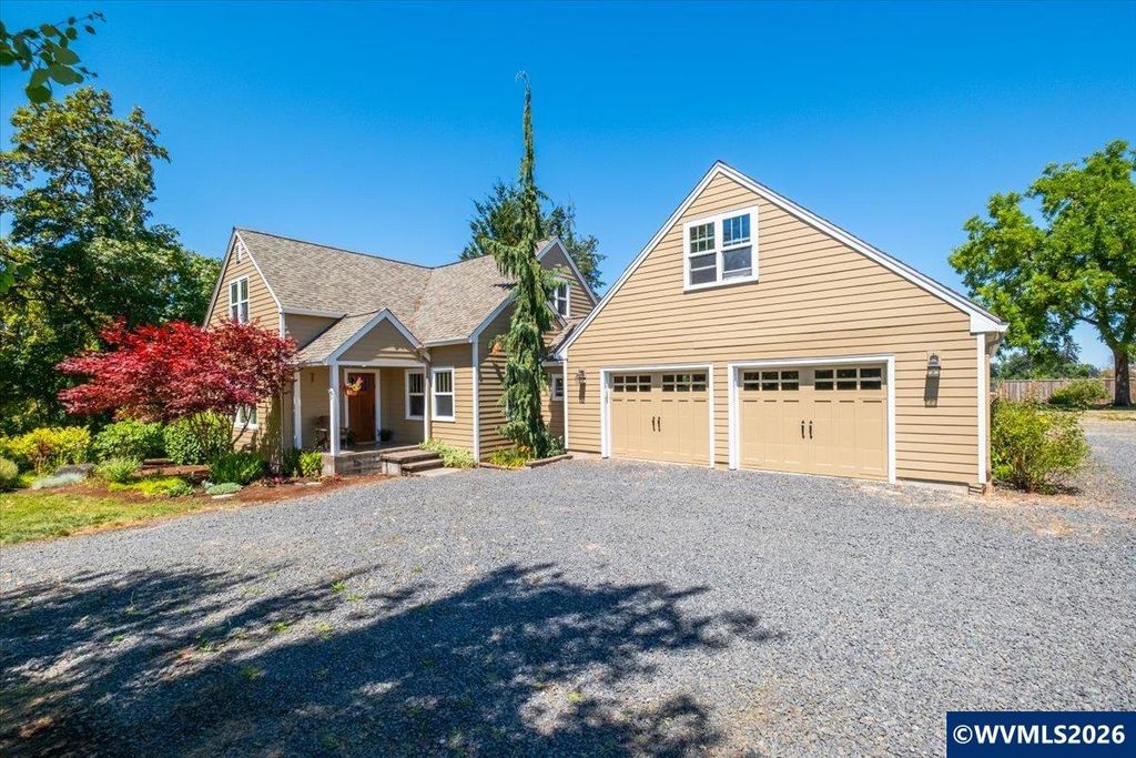 Image 1 of property listing at 11255 Kroenig Rd, Amity, OR 97101