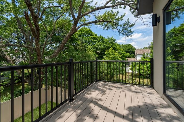 58 Bontempo Rd, Newton, MA 02459