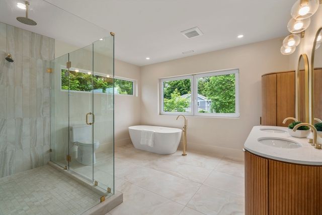58 Bontempo Rd, Newton, MA 02459
