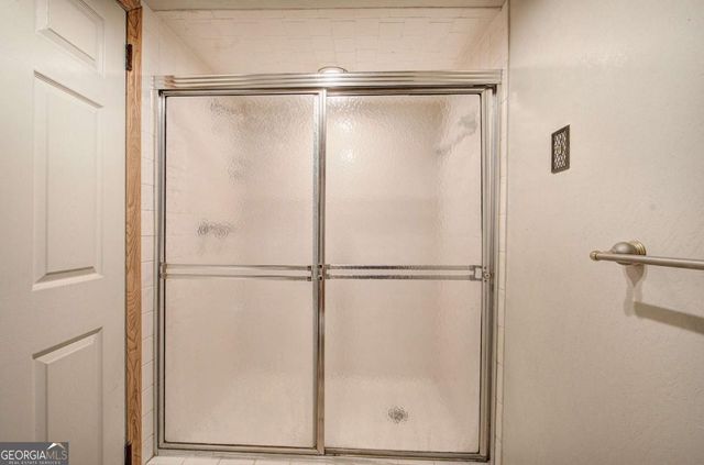 106 Sunset Drive SE, Lindale, GA 30147