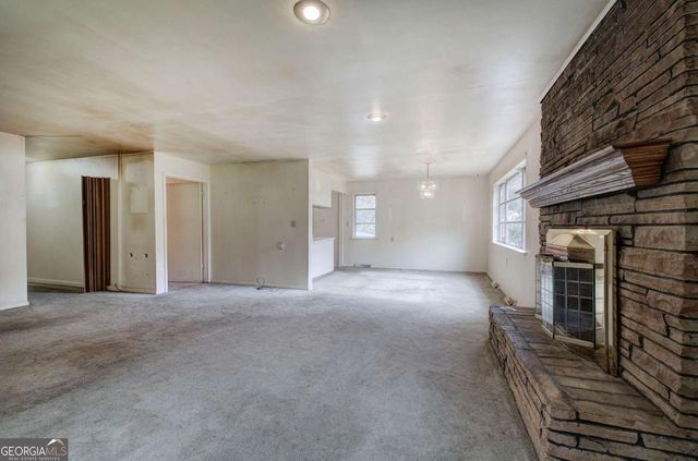 106 Sunset Drive SE, Lindale, GA 30147