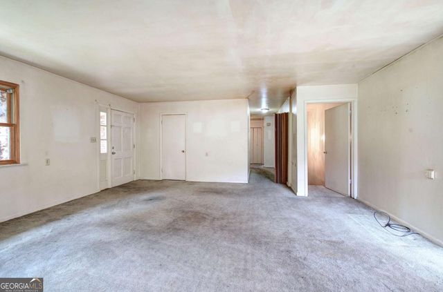 106 Sunset Drive SE, Lindale, GA 30147